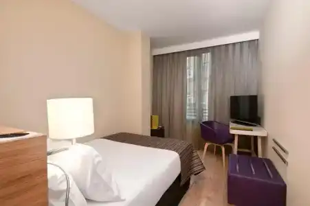 Exe Moncloa - 30