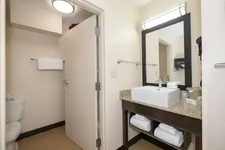 Red Roof Inn Plus+ – Southpoint - 16