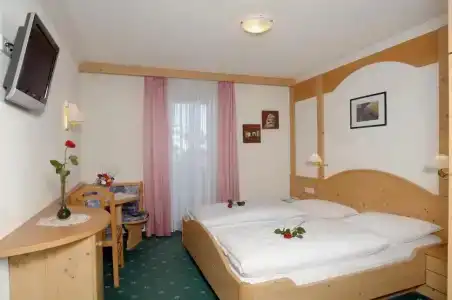 Serena - 67