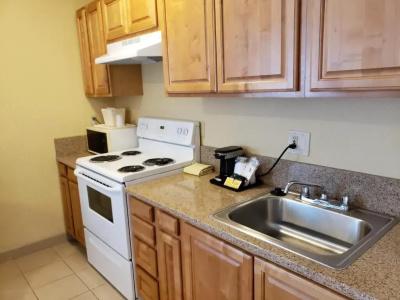 Quality Inn & Suites Vancouver - 56