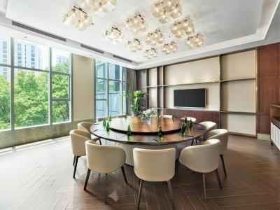 Hilton Shanghai Hongqiao - 46