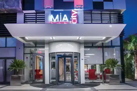 Mia City - 0