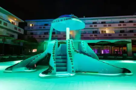 Dodeca Sea Resort - 1