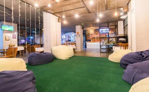 18 Coins Cafe & Hostel - 17