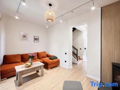 Motives Inn - 119