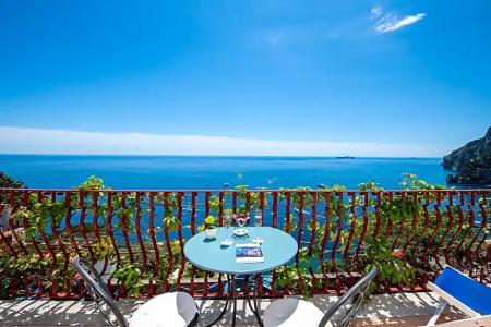 Eden Roc Suites - 124