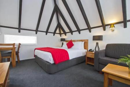 Knights Inn - 101