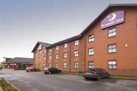 Premier Inn - Prestwich - 12