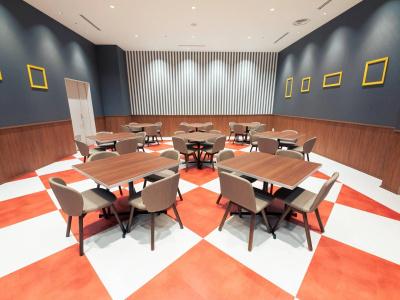 Comfort Suites Tokyo Bay - 17