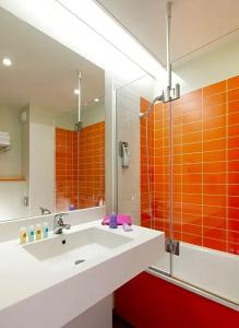 ibis Styles Tours Centre - 62