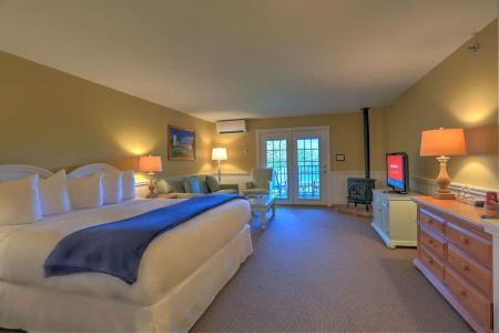 Spruce Point Inn and Spa - 3