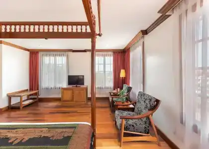 Royal Crown & Spa - 4