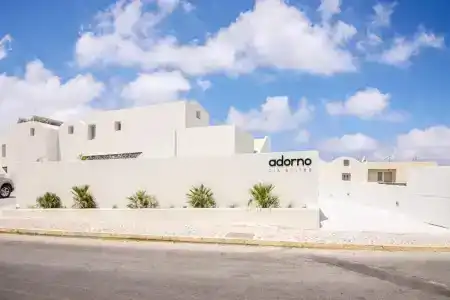 Adorno Oia, Oia - 1