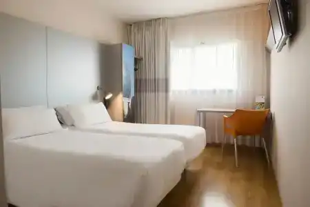 b&b Figueres - 73