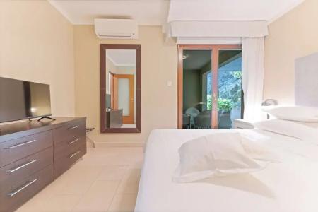 The Residence - 183