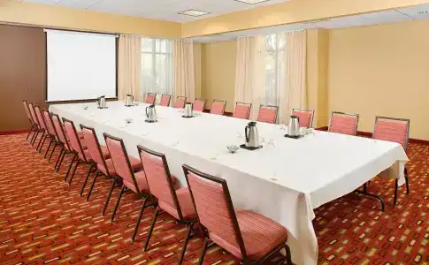 Courtyard by Marriott Sacramento Midtown - 16