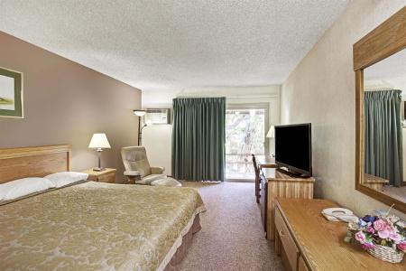 Super 8 by Wyndham - 12
