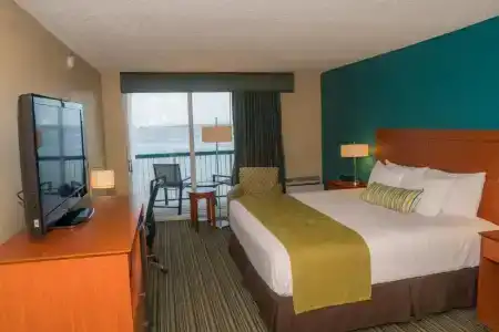 Best Western On The Bay Inn & Marina - 51