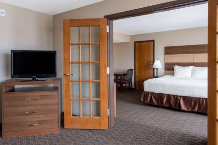 AmericInn by Wyndham North - 44