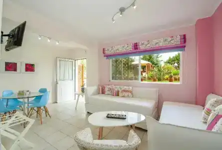 Stamatakis Boutique Studios - 54