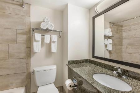 Best Western Plus Thunderbird Suites - 105
