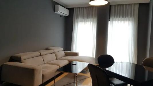 Oda Tirana - 124