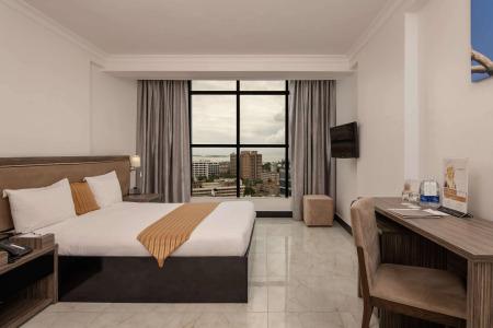 Golden Tulip - 55