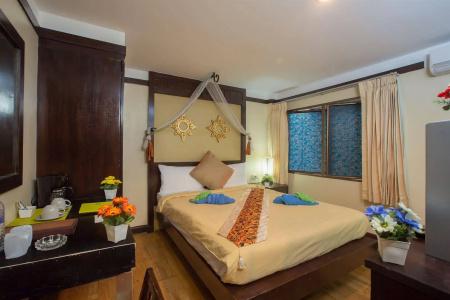 OYO 255 The Ocean Patong - 18