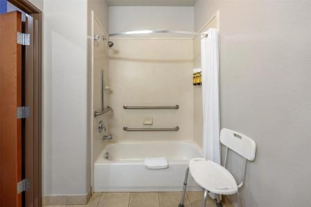 Best Western Plus San Antonio East Inn & Suites - 85