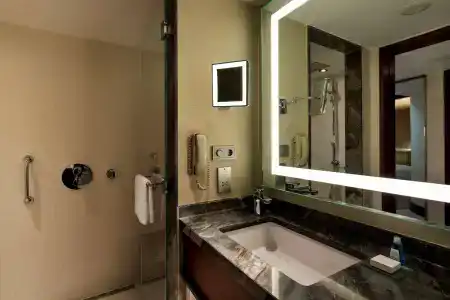 Conrad Istanbul Bosphorus - 12