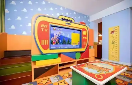 Toy Story Hotel - 7