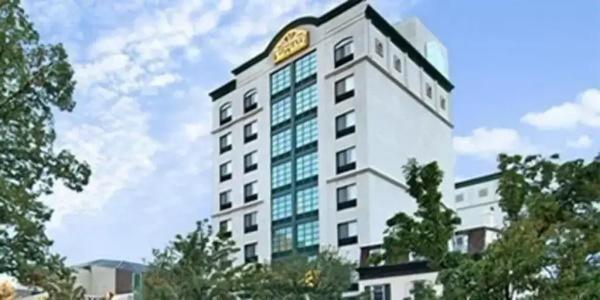 Marco LaGuardia & Suites - 18