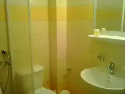 Isidora - 12