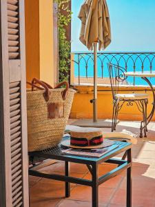 Hôtel La Pérouse Nice Baie des Anges - 92
