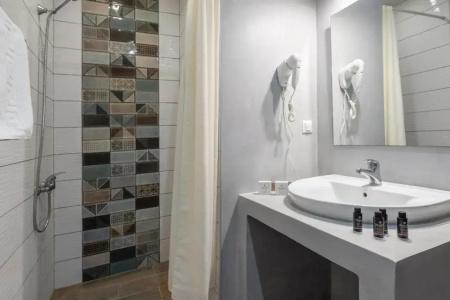 Ampelia Studios - 8