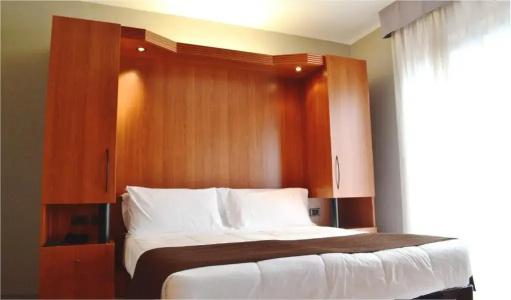 Colonne - Alihotels - 34