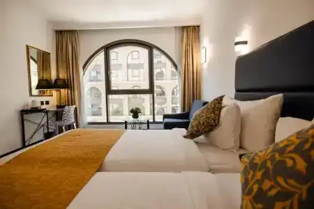 Grand Court - 55
