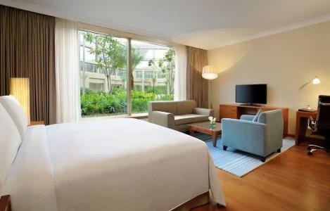 Hilton Bangalore Embassy GolfLinks - 76