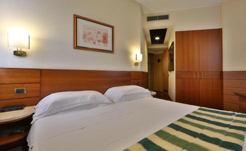 Mirage Sure Hotel Collection by Best Western - 2