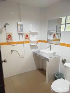 Cheeva Beach Resort - 5