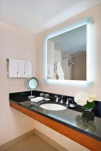 The Westin Boston Seaport District - 61