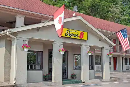 Super 8 North of the Falls - 0