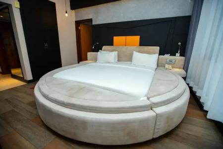 Gold Crest - 60