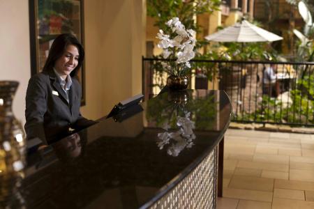 Embassy Suites - 21