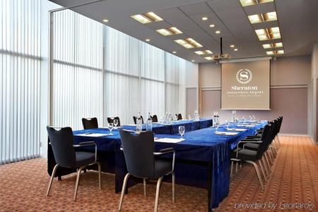 Sheraton Amsterdam Airport and Conference Center - 3