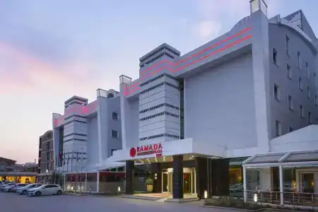 Ramada Plaza By Wyndham Izmit - 0