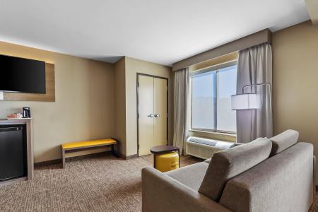 Comfort Suites West - 71