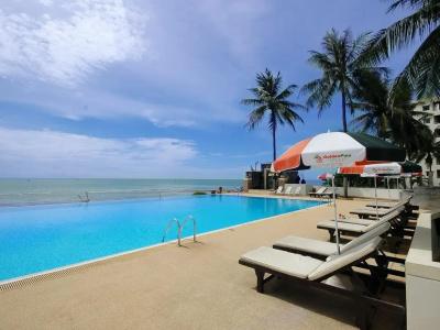 Golden Pine Beach Resort - 14