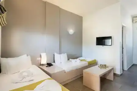 Kavos & Suites - 24