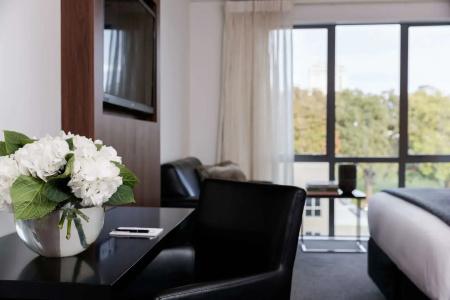 Rydges Latimer - 11